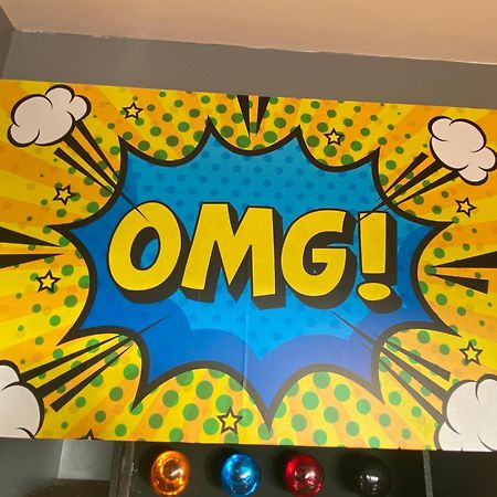 Pop Art Pad Heart Of Old Town With Parking! Διαμέρισμα Χέιστινγκς Εξωτερικό φωτογραφία