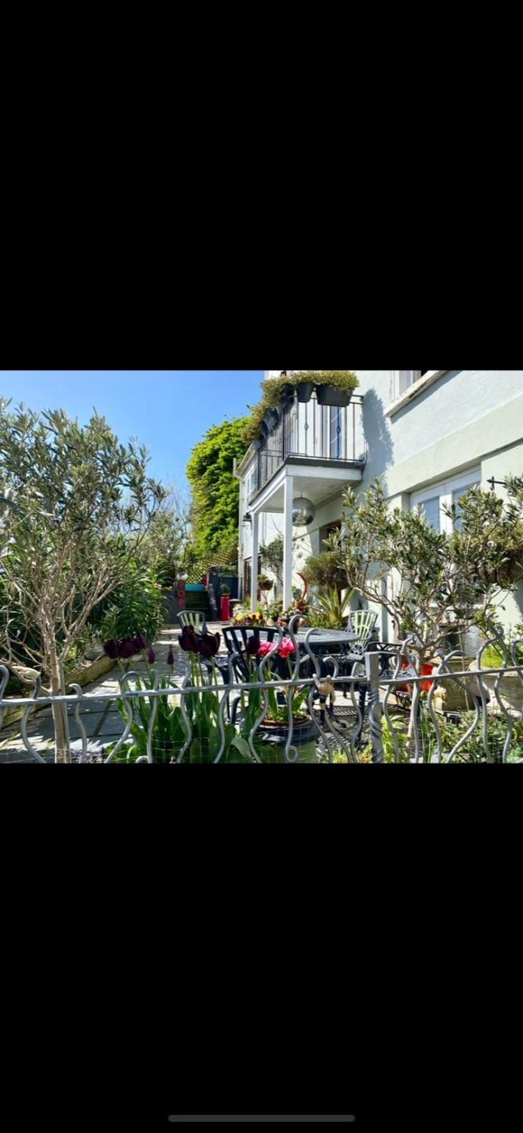 Pop Art Pad Heart Of Old Town With Parking! Διαμέρισμα Χέιστινγκς Εξωτερικό φωτογραφία